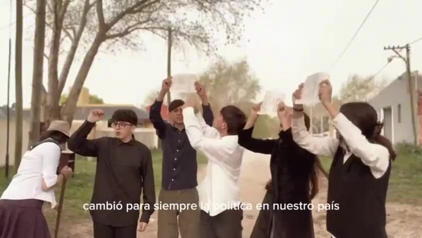Portada de “El viaje de ser argentino” hijos de la historia